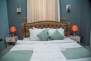 Daystar Luxury Apartment