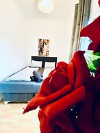 Spacious 4BR Apt Perfect for Groups