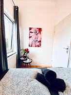 Spacious 4BR Apt Perfect for Groups