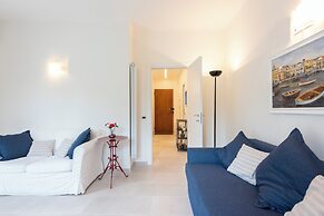 Blissful Flat for 6 Close To The Beach