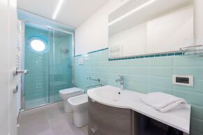 Blissful Flat for 6 Close To The Beach