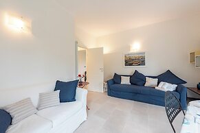 Blissful Flat for 6 Close To The Beach