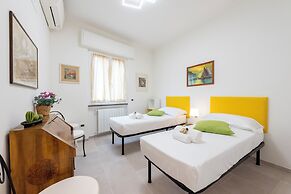 Blissful Flat for 6 Close To The Beach