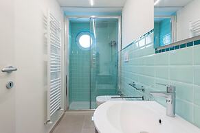 Blissful Flat for 6 Close To The Beach