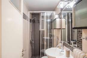 Modern 1-bedroom Retreat in Pangrati