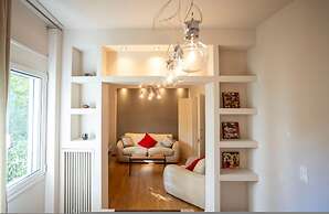 Modern 1-bedroom Retreat in Pangrati