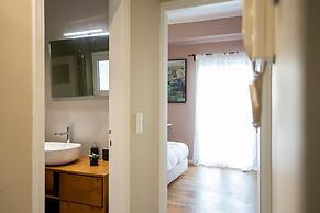 Spacious 2-bedroom Retreat in the Heart of Athens