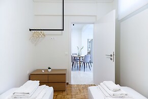 Modern 2-bedroom Apartment in Downtown Glyfada