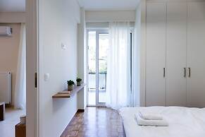 Modern 2-bedroom Apartment in Downtown Glyfada
