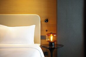 Langham Honor International Hotel Canton Fair Complex Branch - Free Sh