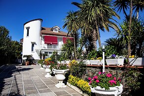 HOTEL IBISCO SUITES & RELAX