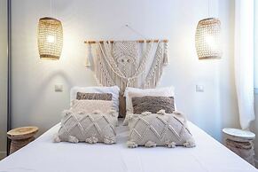Modern Apartment -2bdr/6p - 300m From the Beach