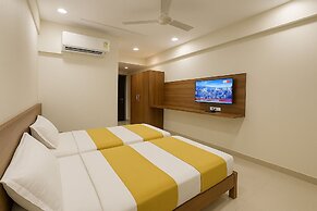 Stay Guru Hari Om Residency