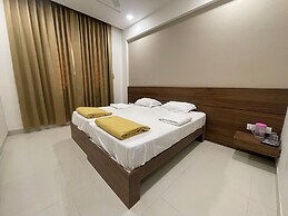 Stay Guru Hari Om Residency