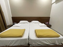 Stay Guru Hari Om Residency