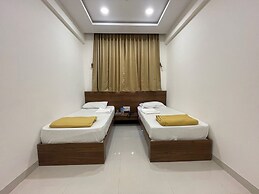 Stay Guru Hari Om Residency