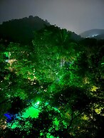 Sundaras Infinity Jungle Resort & Spa