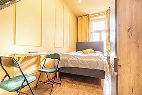 4BR Apt for 10P Walk to Westbahnhof