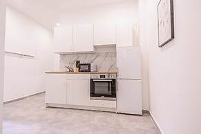 4BR Apt for 10P Walk to Westbahnhof
