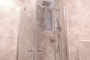 4BR Apt for 10P Walk to Westbahnhof