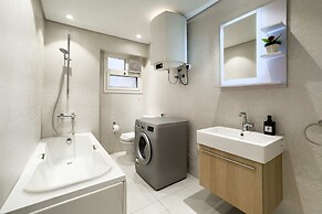 The Classic Contemporary Apartment, 2bdr