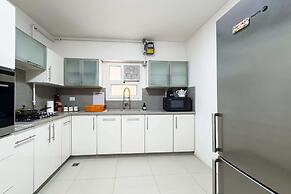The Classic Contemporary Apartment, 2bdr