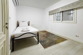 The Classic Contemporary Apartment, 2bdr