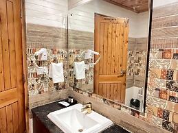 Azure Chandertal Regency Hotel And Spa