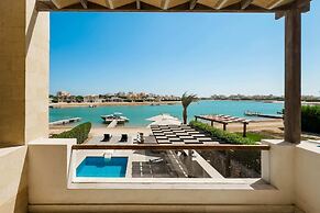 Posh & Eclectic 4 BDR Villa @ Fanadir Bay