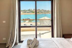 Posh & Eclectic 4 BDR Villa @ Fanadir Bay