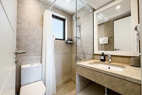 Posh & Eclectic 4 BDR Villa @ Fanadir Bay