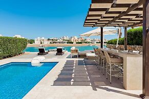 Posh & Eclectic 4 BDR Villa @ Fanadir Bay