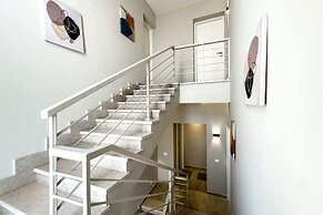 Posh & Eclectic 4 BDR Villa @ Fanadir Bay