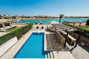 Posh & Eclectic 4 BDR Villa @ Fanadir Bay