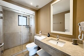 Posh & Eclectic 4 BDR Villa @ Fanadir Bay