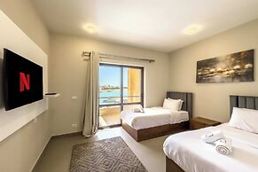 Posh & Eclectic 4 BDR Villa @ Fanadir Bay