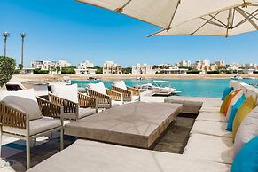 Posh & Eclectic 4 BDR Villa @ Fanadir Bay