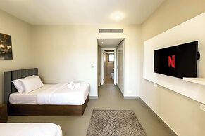 Posh & Eclectic 4 BDR Villa @ Fanadir Bay