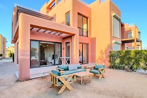 Astounding 3bdr Villa @ Tawila Pool Front