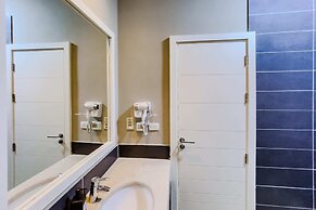 Astounding 3bdr Villa @ Tawila Pool Front