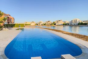 Astounding 3bdr Villa @ Tawila Pool Front