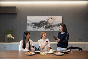 Universal front villa Sanrriott