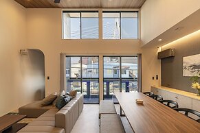 Universal front villa Sanrriott