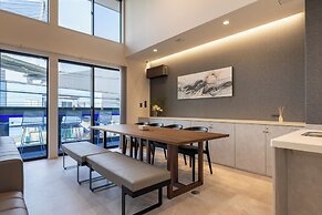 Universal front villa Sanrriott