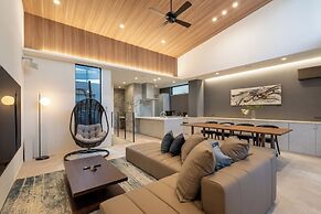 Universal front villa Sanrriott