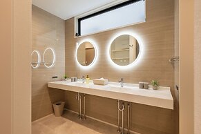 Universal front villa Sanrriott