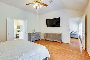 Private Yard + Gazebo: Quiet Houston Home