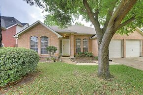 Private Yard + Gazebo: Quiet Houston Home