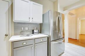 Private Yard + Gazebo: Quiet Houston Home