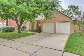 Private Yard + Gazebo: Quiet Houston Home